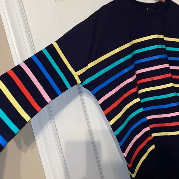 *Discontinued* Pomander Place OS Swing Sweatshirt Top - Picture 5 of 14